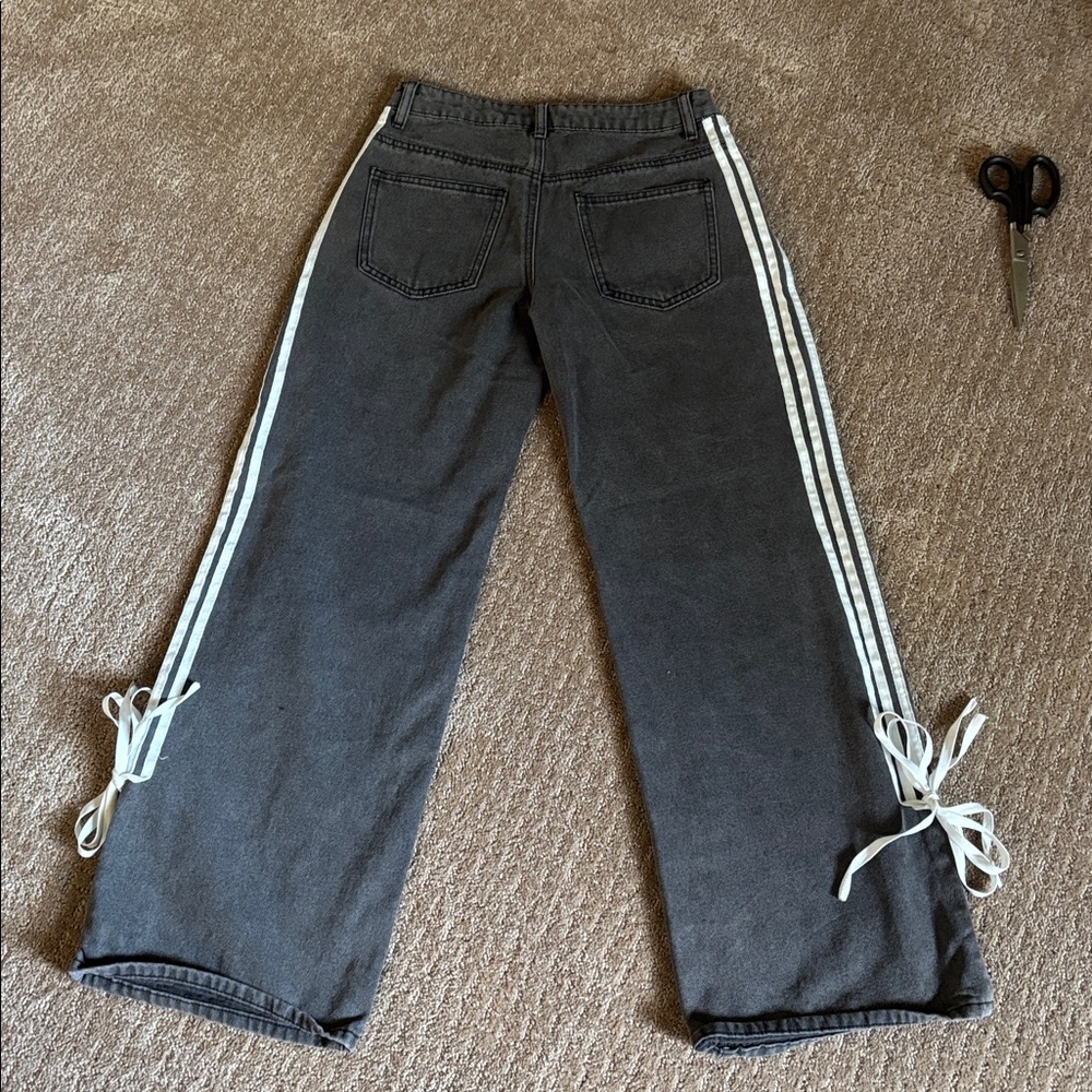 Edikted Jeans - Picture 4 of 10